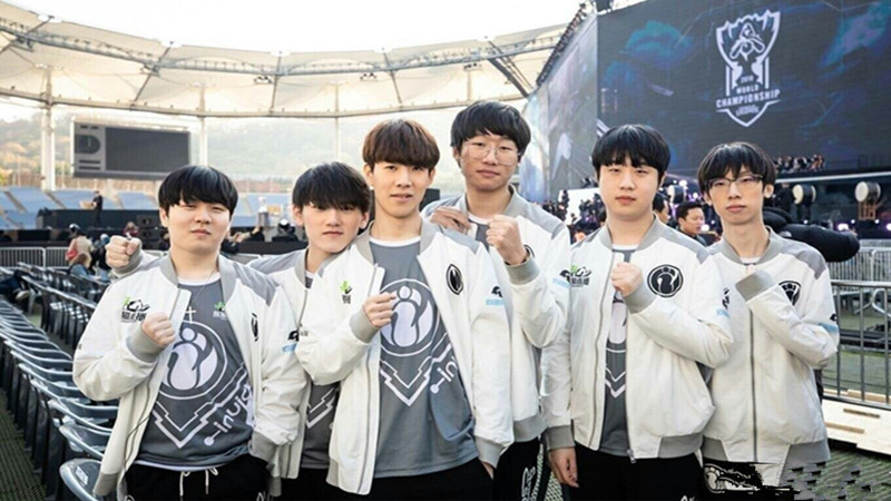 【LOL手游】英雄联盟手游电竞首个官方赛季即将开启