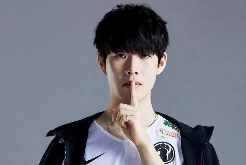 Unicorns Of Love Sexy Edition , Los Heretics , 和 Los Ratones 晋级EMEA Masters 2025夏季季后赛